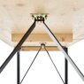 Drittes Stapelholz des Stehtisches "200x60" Der Stehtisch "200x60" besitzt ein drittes Stapelholz, sodass der Stehtisch nicht zerkratzt wird.