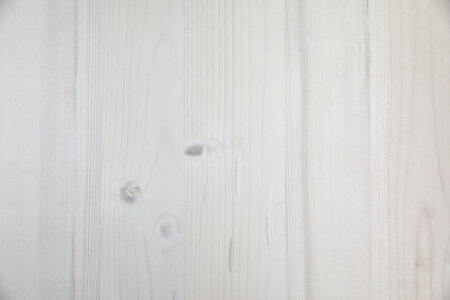 Il piano in legno del set di design Riva in bianco.